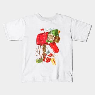 Vintage Christmas Kitten in a Mailbox Kids T-Shirt